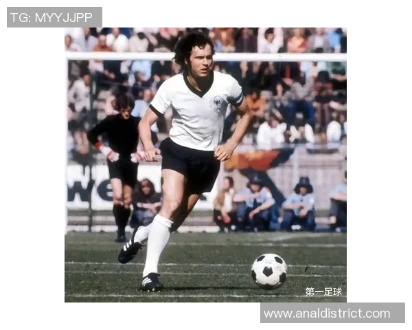 11号传奇足球明星的辉煌历程与影响力解析 11号传奇足球明星的辉煌历程与影响力解析