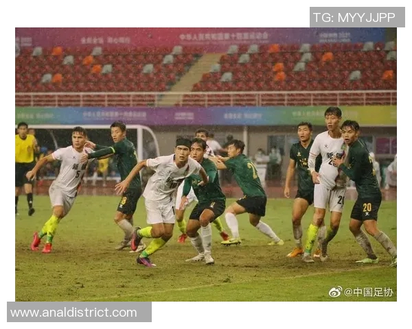 成都足球队在足球战术排行榜中荣登第七名引发热议与期待 成都足球队在足球战术排行榜中荣登第七名引发热议与期待