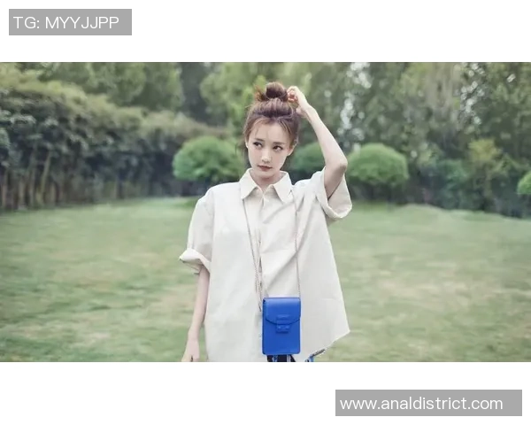 李一桐足球明星之路：从校园小将到职业联赛的璀璨之星