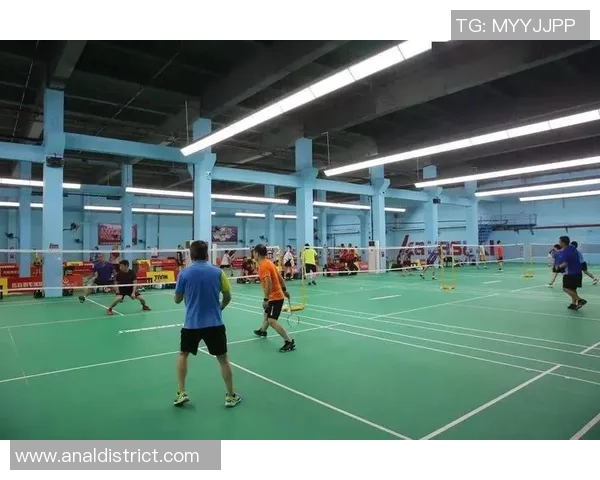 羽毛球场上的传奇旅程:刘军的奋斗与梦想分享 羽毛球场上的传奇旅程:刘军的奋斗与梦想分享