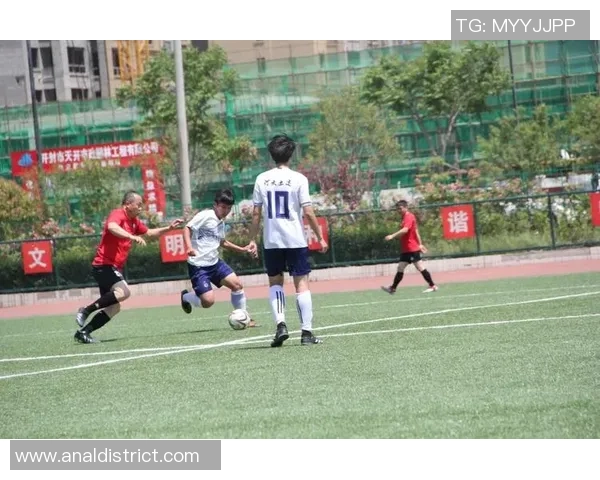 西安足球队在全国足球耐力排行榜中荣登第六名展现出色竞技状态