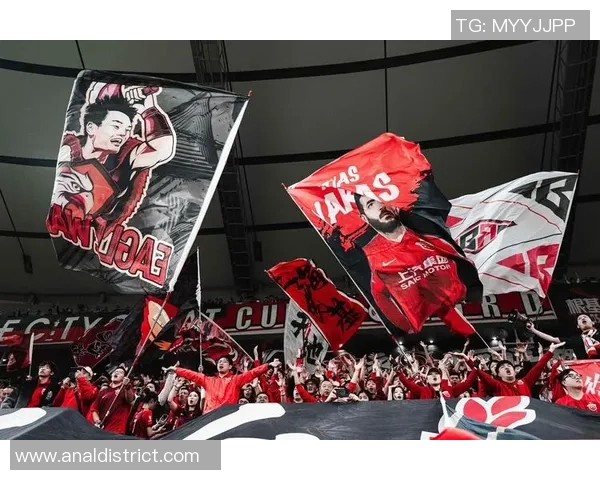 足球明星背后的温暖故事与家庭责任感的完美结合 足球明星背后的温暖故事与家庭责任感的完美结合