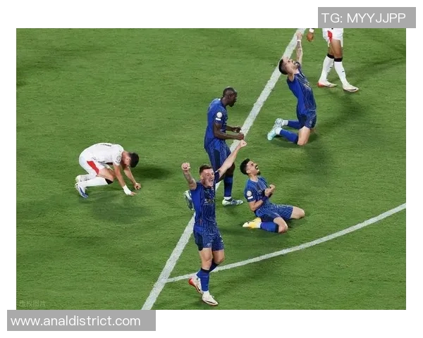 足球明星魔怔高清图片集锦展现他们的激情与风采 足球明星魔怔高清图片集锦展现他们的激情与风采