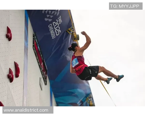 攀岩焦点:成都攀岩队的灵活性探讨 攀岩焦点:成都攀岩队的灵活性探讨